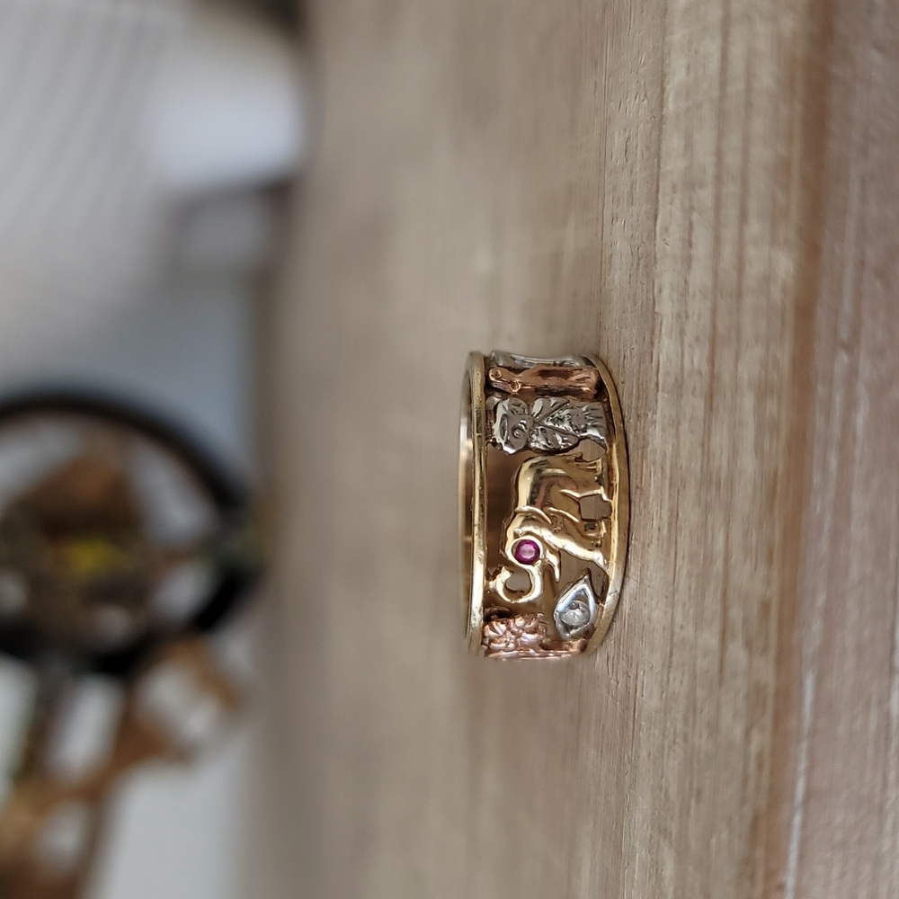 10kt Good luck Elephant ring